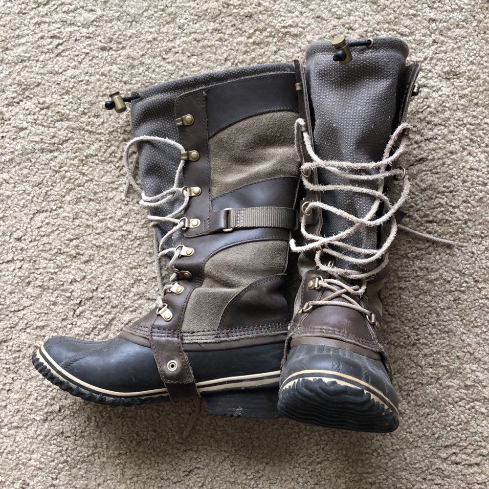 Sorel Conquest Carly Boots in Camo/Pebble